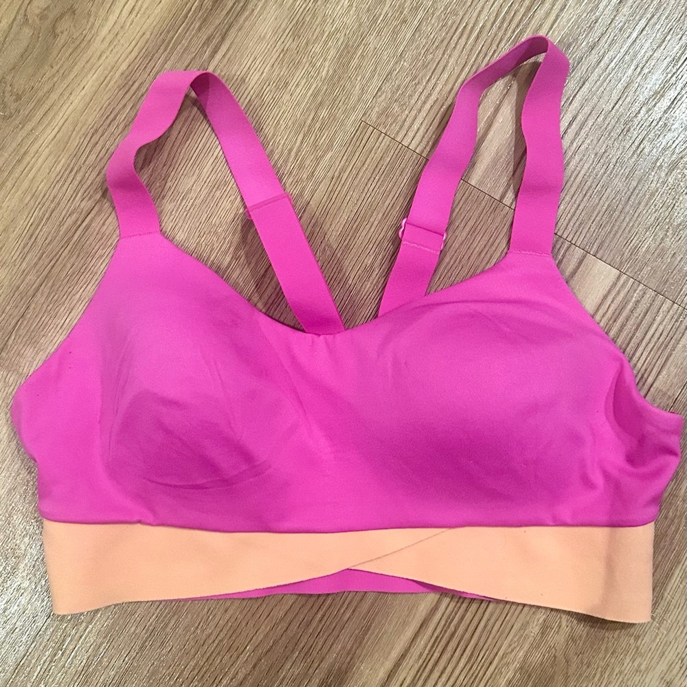 Victoria’s Secret Love Cloud Crossover Sports Bra - M